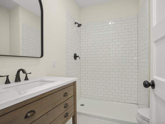 Building Photo - 97 Noble Ave