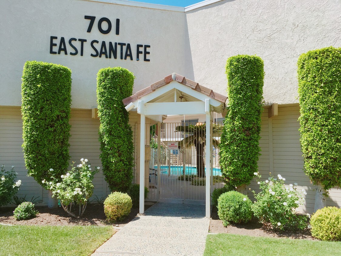 front entrance - 701 E Santa Fe Ave