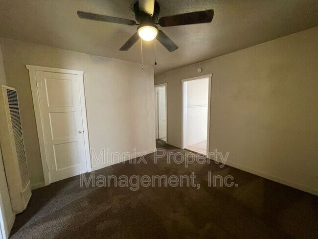 Foto del edificio - 2216 S Polk St