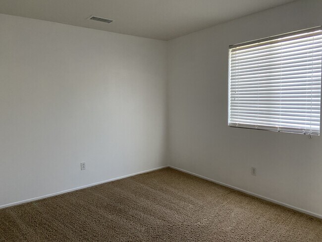 Building Photo - 5611 Artesano Ct