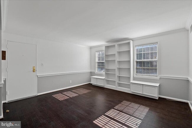 Building Photo - 601 Bashford Ln