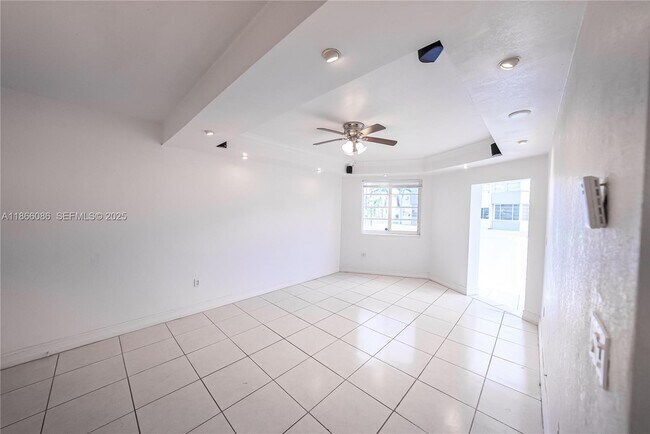 Foto del edificio - 1701 NE Miami Gardens Dr