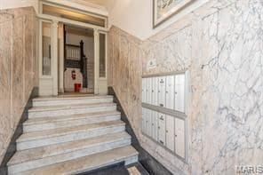 Building Photo - 627 Clara Ave