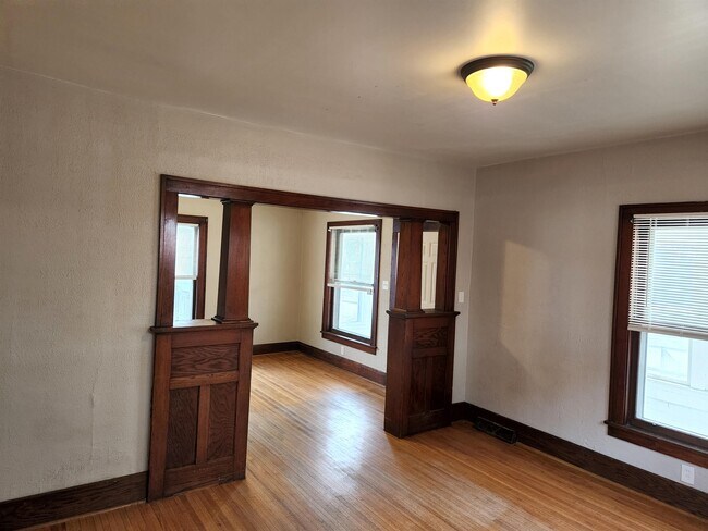 Foto del edificio - 2119 E 12th St