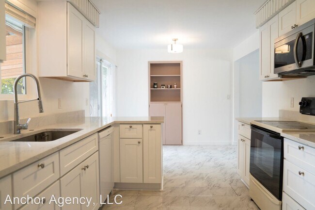 Building Photo - 3 br, 2 bath House - 20422 120th Ave SE