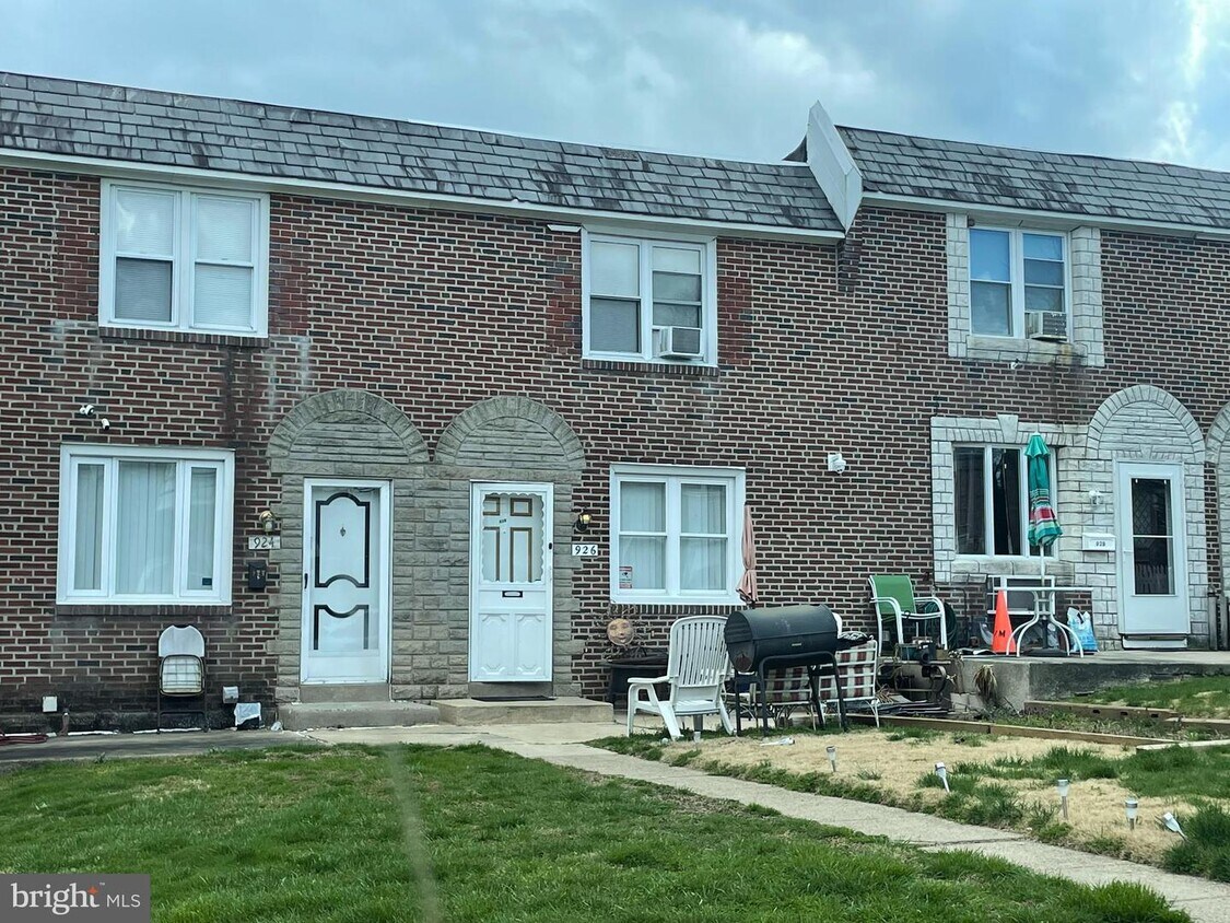 926 Fairfax Rd, Drexel Hill, PA 19026