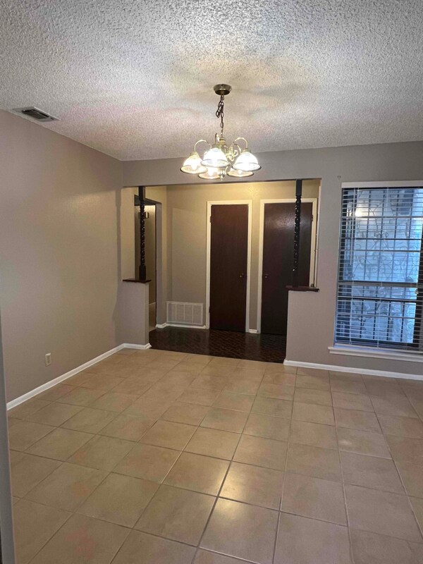 Foto del edificio - 7427 Meadow Hill