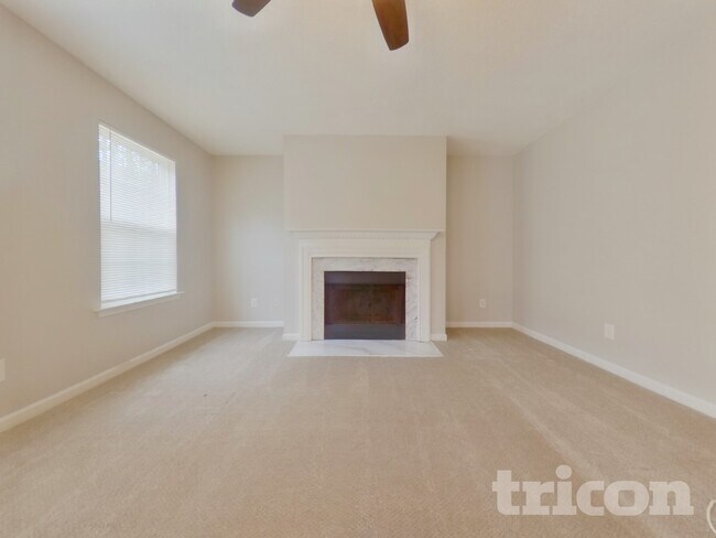 Foto del edificio - 693 Grandview Cir