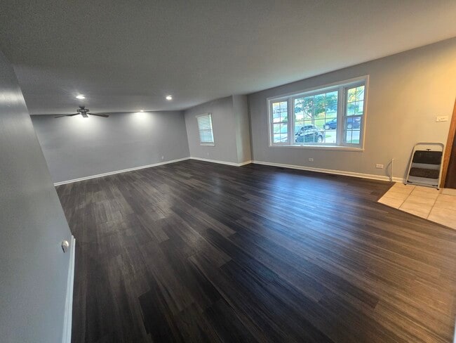 Foto del edificio - 1430 Hartmann Dr