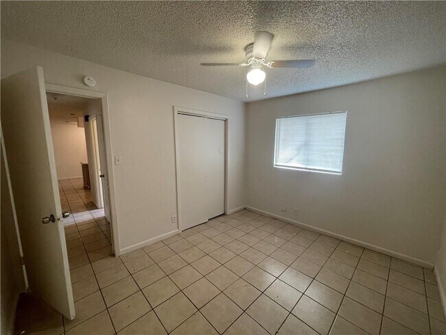 Building Photo - 1626 Royal Hill Dr