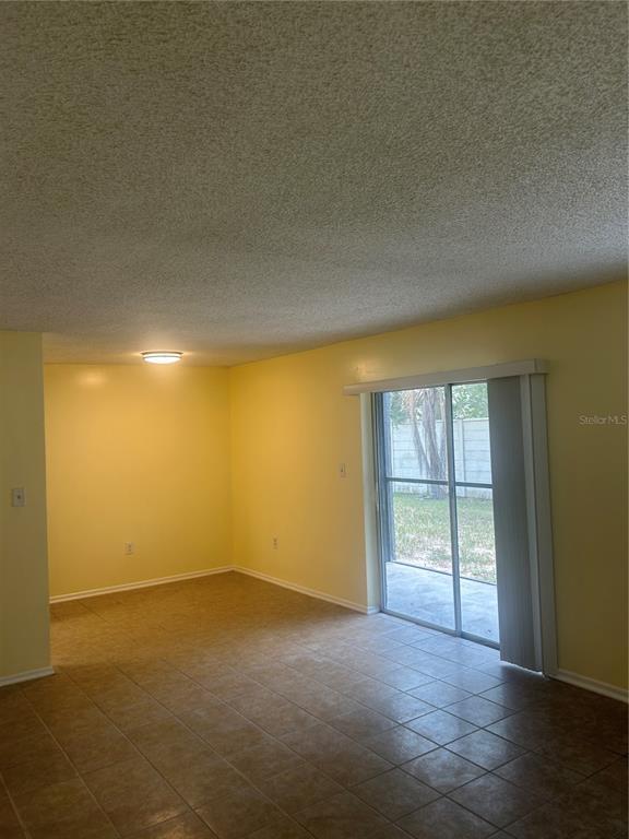Building Photo - 2513 N Alafaya Trail