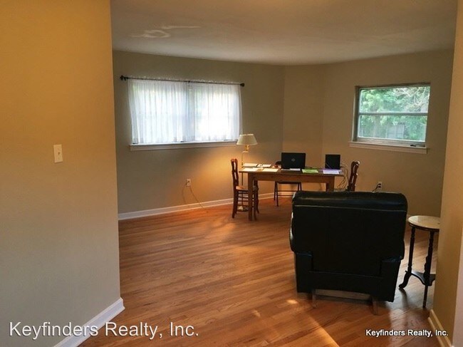 Foto del edificio - 233-233 East Dr