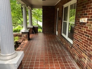 Building Photo - 407 Warren St