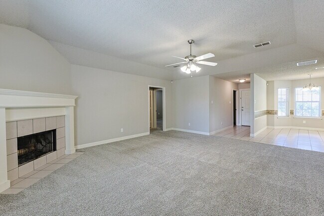 Building Photo - Rare 3 bedroom 3 bath home in Frenship Schools!