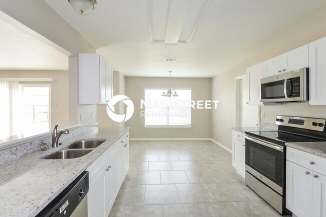 Foto del edificio - 3 Bedroom Pet-Friendly Home in Converse, TX with Main Street Renewal
