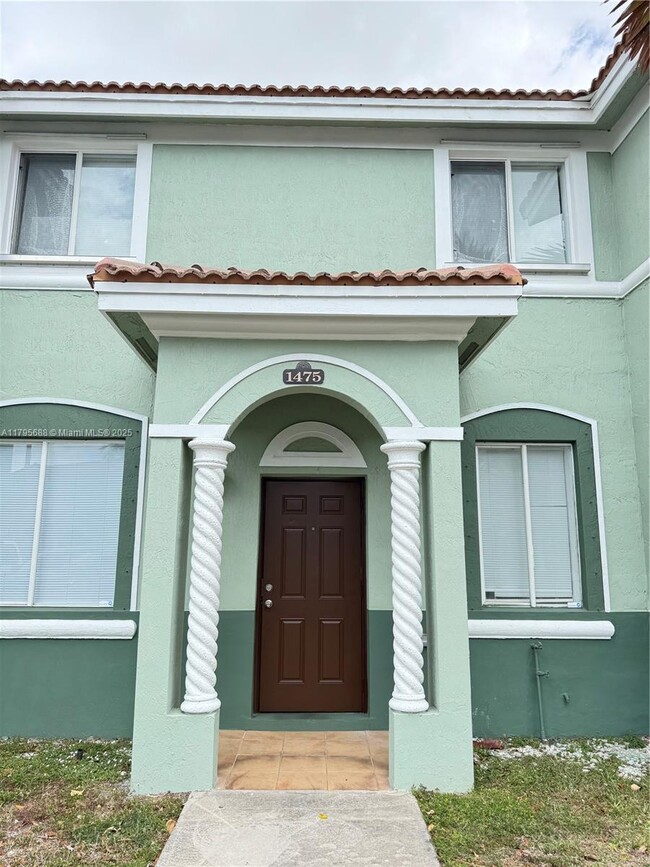 Foto del edificio - 1475 SE 24th Ct