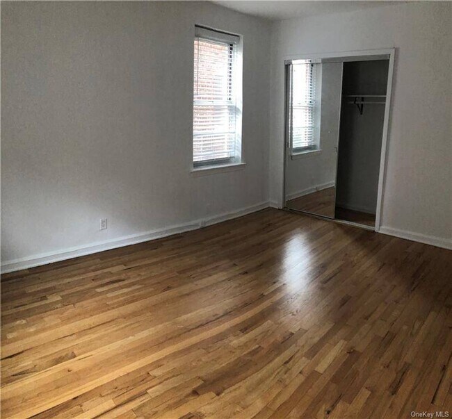 Foto del edificio - 2090 Barnes Ave