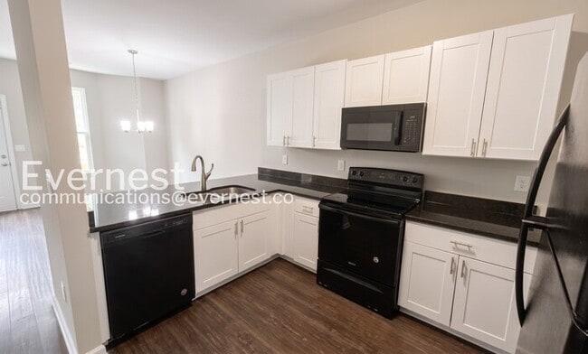 Building Photo - 853 Langston Trace