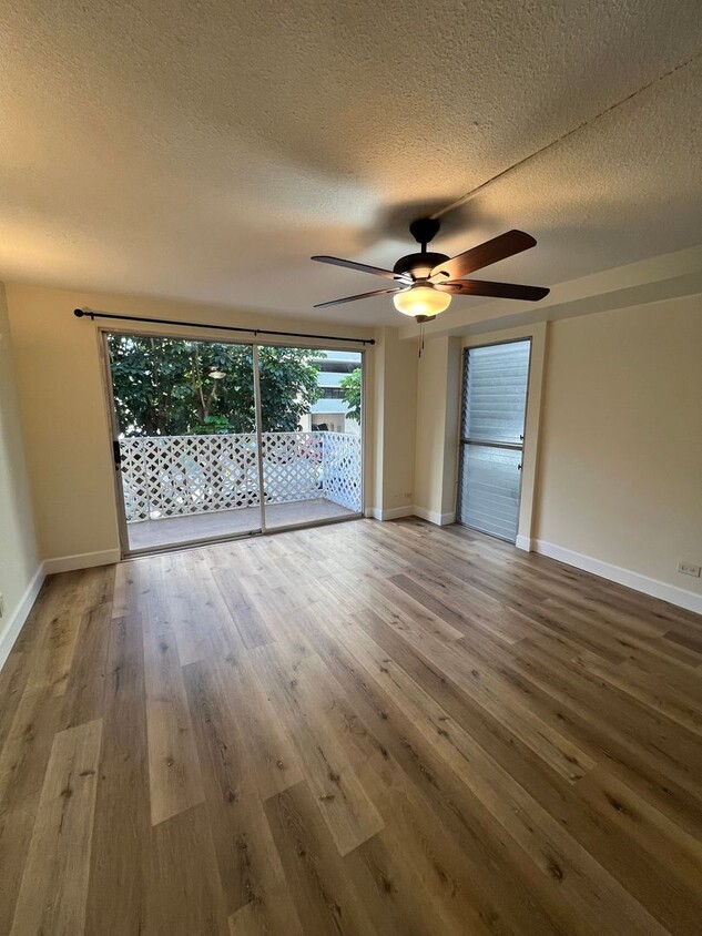 Primary Photo - 1 bedroom, 1 bath, 1 parking in the heart ...