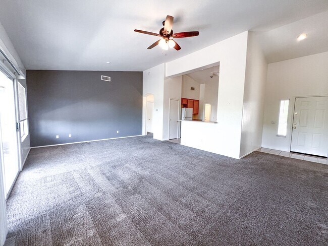 Building Photo - JUST REDUCED! DEL WEB COTTONWOOD RANCH COM...