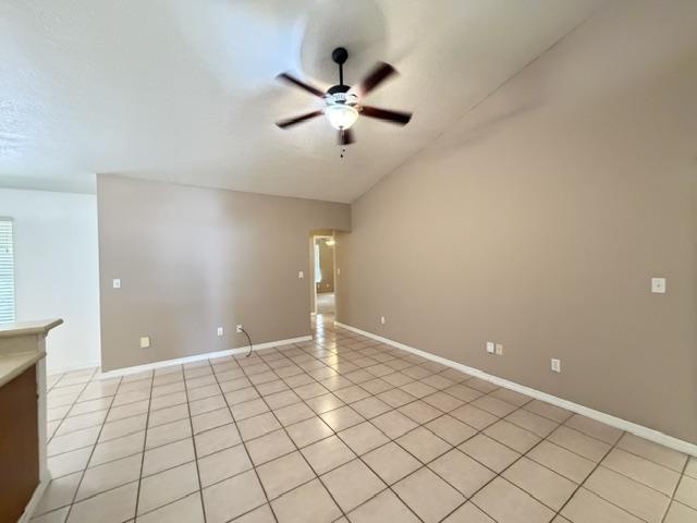 Building Photo - 3950 Ridgewood Dr