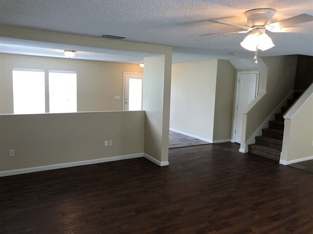 Building Photo - 1236 Spring Creek