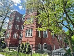 Building Photo - 148 N Austin Blvd