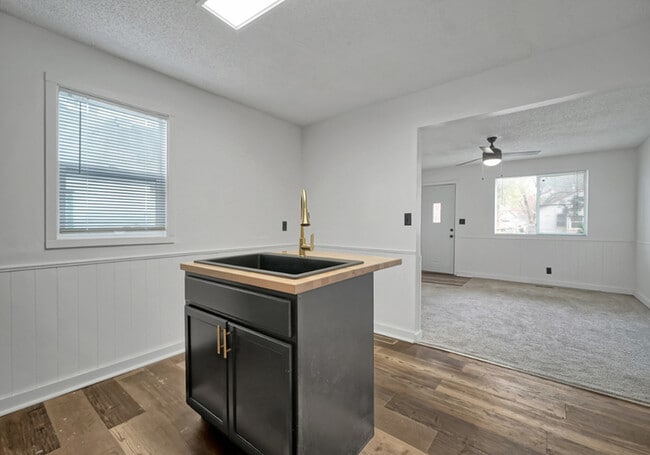 Foto del edificio - 1129 N 29th St