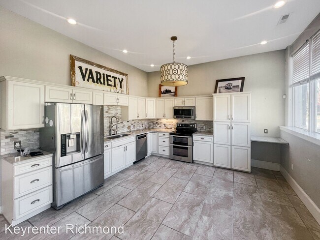 Foto del edificio - 2 br, 2 bath House - 907 Milton St