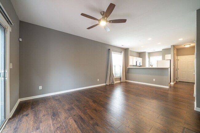 Foto del edificio - Fantastic 2 Bedroom, 1.5 Bath Townhome in ...