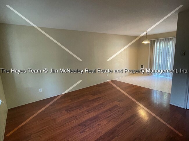 Building Photo - 3 br, 1.5 bath House - 2821 SE 133rd Ave. ...