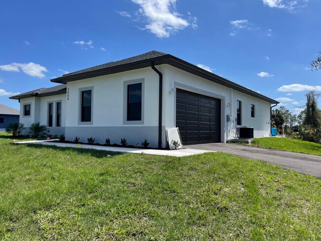 Foto del edificio - 3864 20th Ave NE