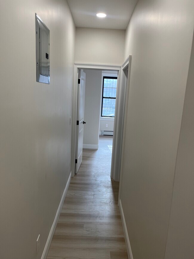 Foto del edificio - 4048 Hampton St