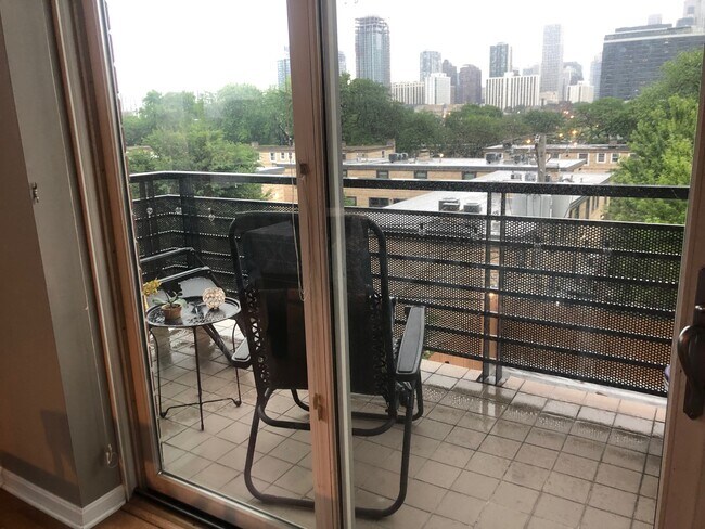 Foto del edificio - 873 N Larrabee St