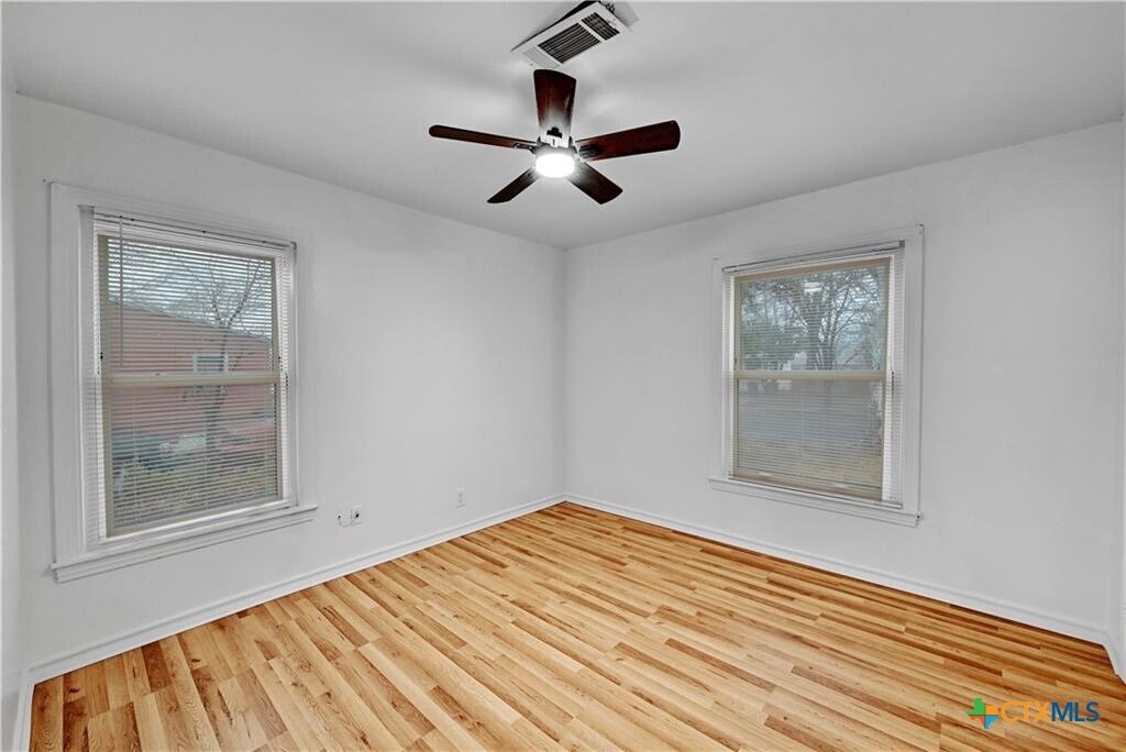 Primary Photo - 1204 Toliver St