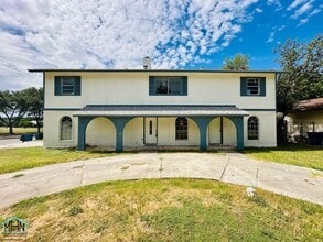 Building Photo - 4838 Scott Carpenter Dr