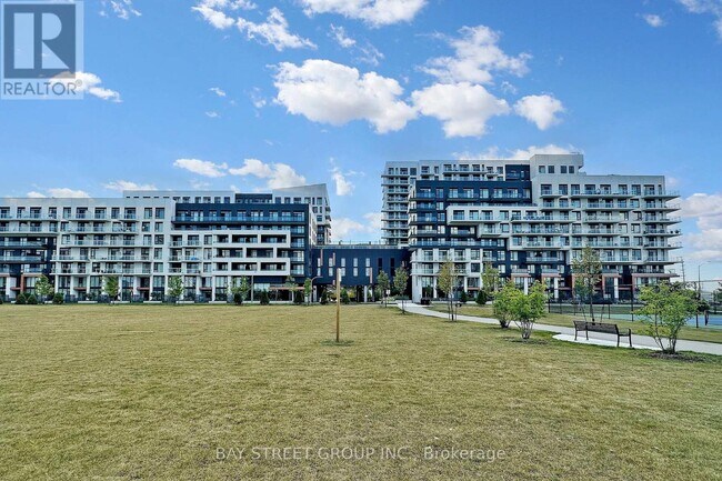 Photo du bâtiment - 10 Rouge Valley Dr W