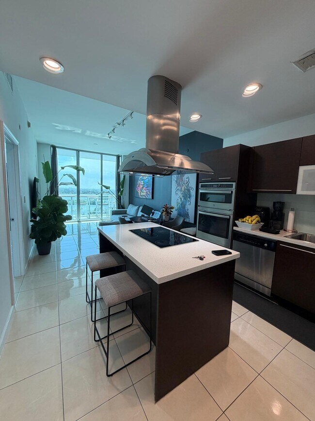 Foto del edificio - 7930 East Dr