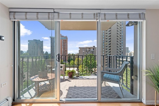 Building Photo - 1150 Vine St