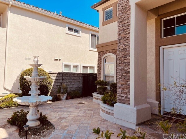 Foto del edificio - 17535 Edgewood Ln