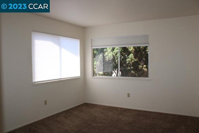 Foto del edificio - 5231 McBryde Ave