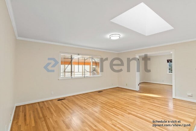 Foto del edificio - 1565 Klamath Dr