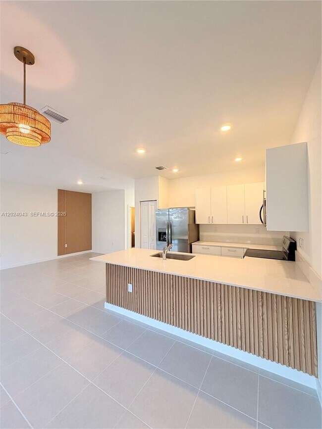 Foto del edificio - 663 SE 13th St Cir