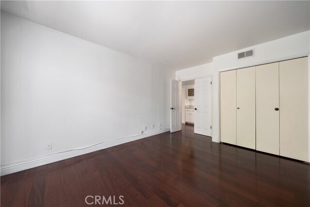 Building Photo - 1242 S Barrington Ave