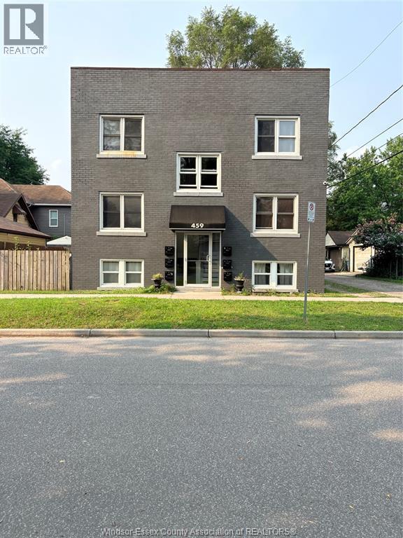 Building Photo - 459 Watkins St