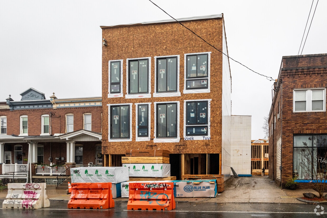 5542 Ridge Flats Apartments in Philadelphia, PA