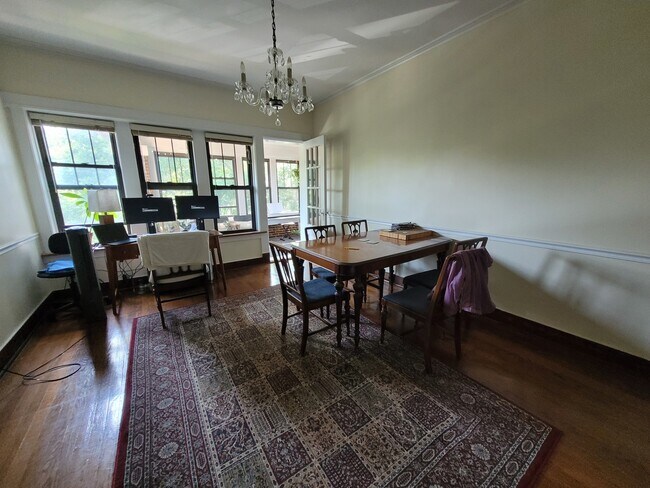 Foto del edificio - 4422 N Greenview Ave