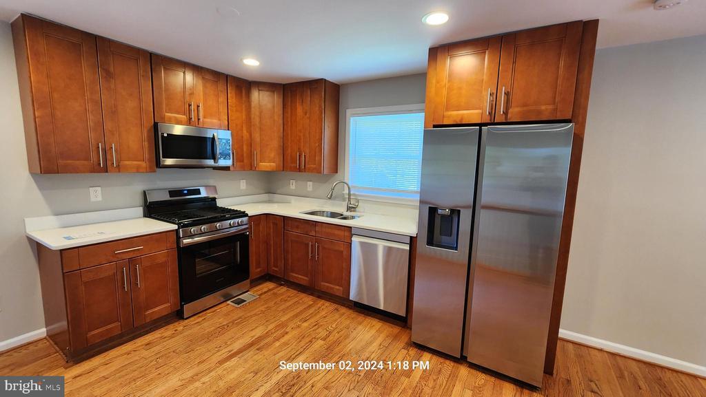 Foto principal - 10710 Vaughn St