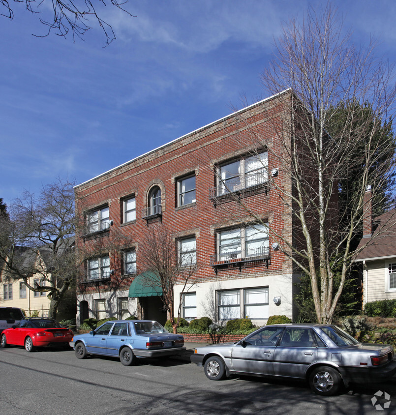 Primary Photo - The Raleigh Apartments