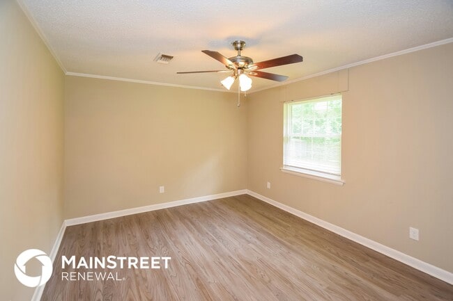 Foto del edificio - 5084 Oak Leaf Cir